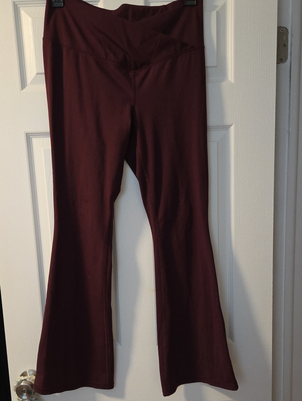 DSG Sz L Flare Bottom Leggings Maroon With Small Waist Pocket